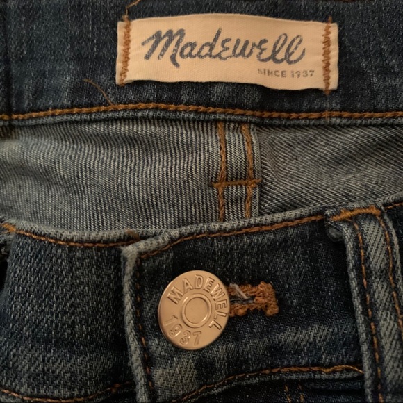 Madewell distressed skinny skinny ripped jeans - Picture 7 of 10